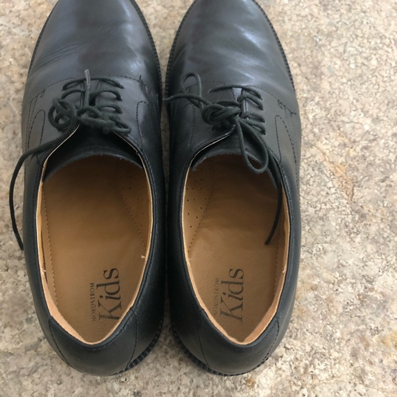 Kid Shoes - Picture 2 of 4